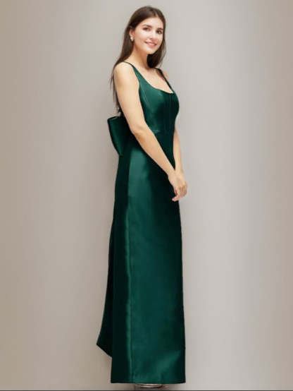 Sleeveless Evening Gown with Floor-Length Bow Sheath/Column Style