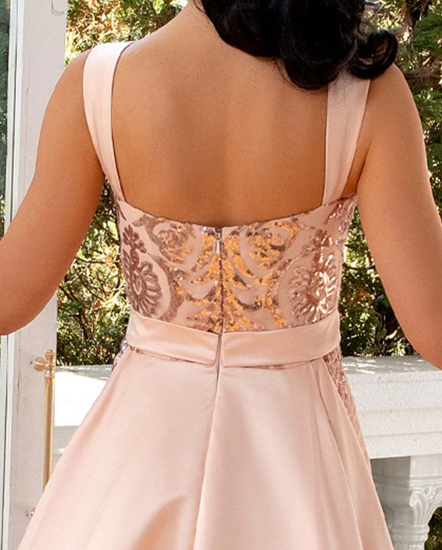 V-Neck Sleeveless Floor-Length Sheath/Column Evening Gown with Sequins Slit & Watteau Train