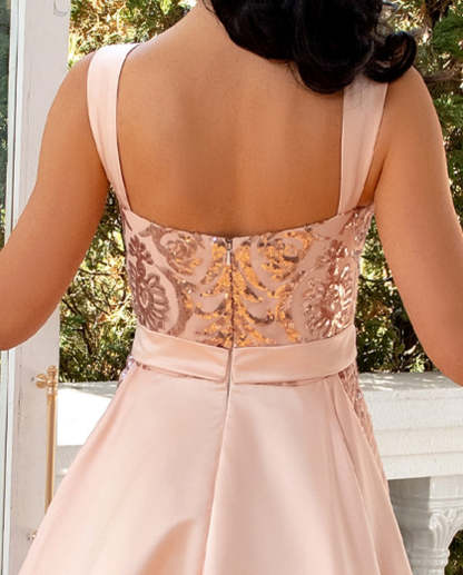 V-Neck Sleeveless Floor-Length Sheath/Column Evening Gown with Sequins Slit & Watteau Train