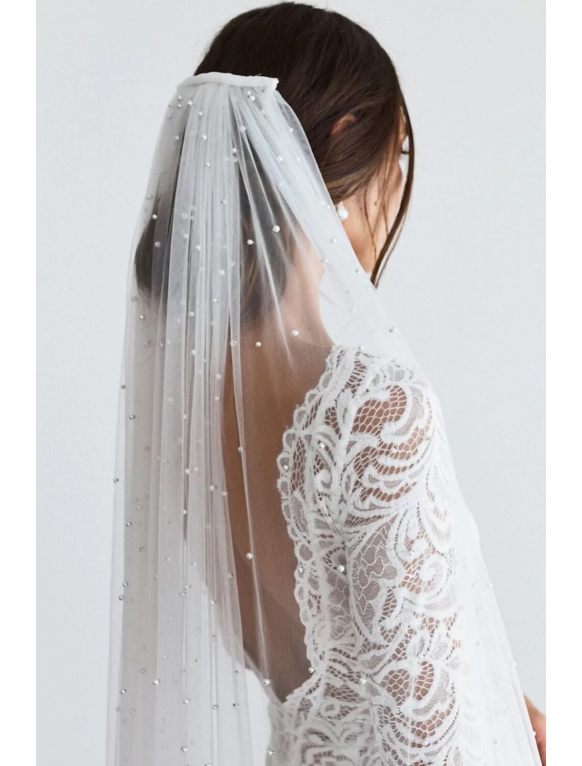 Vintage-style Single-tier Cathedral Wedding Veil with Faux Pearls on 280cm Tulle
