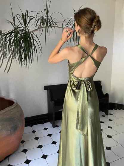 Green Chic Sheath Halter Neck Long Prom Party Dress with Backless Bowknot