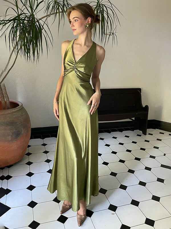 Green Chic Sheath Halter Neck Long Prom Party Dress with Backless Bowknot