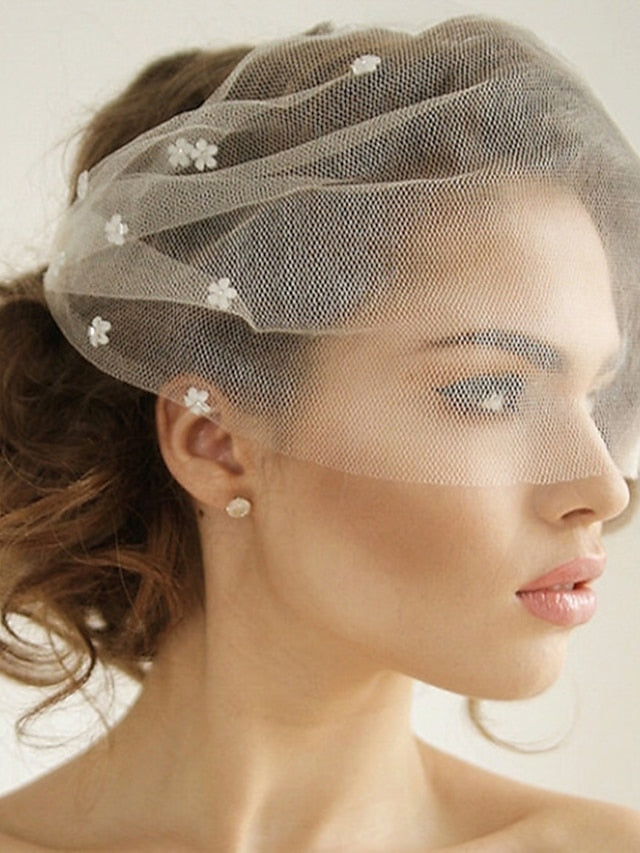 Vintage One-tier Blusher Wedding Veil in Pure Color with Crystals