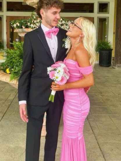 Pink Mermaid Off-Shoulder Sweetheart Pleats Long Prom Dress