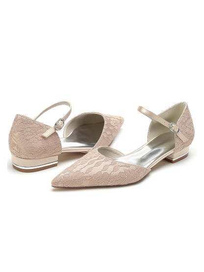 Bridesmaid Shoes for Women with Lace and Low Heel in Pointed Toe