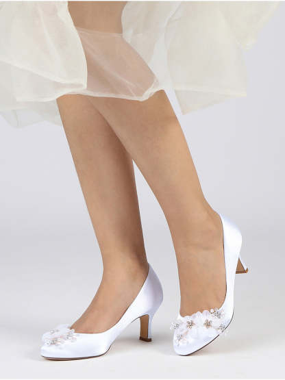 Bridesmaid Shoes for Women with Applique and Pointed Toe in Mid Heel