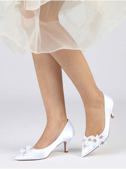 Bridal Shoes for Women with Applique and Pointed Toe in Mid Heel