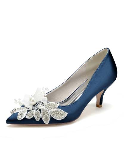 Bridal Shoes for Women with Applique and Pointed Toe in Mid Heel