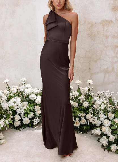 One-Shoulder Floor-Length Sheath Bridesmaid Gown
