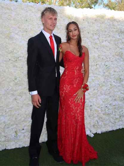 Strapless Red Lace Appliques Mermaid Long Prom Dress