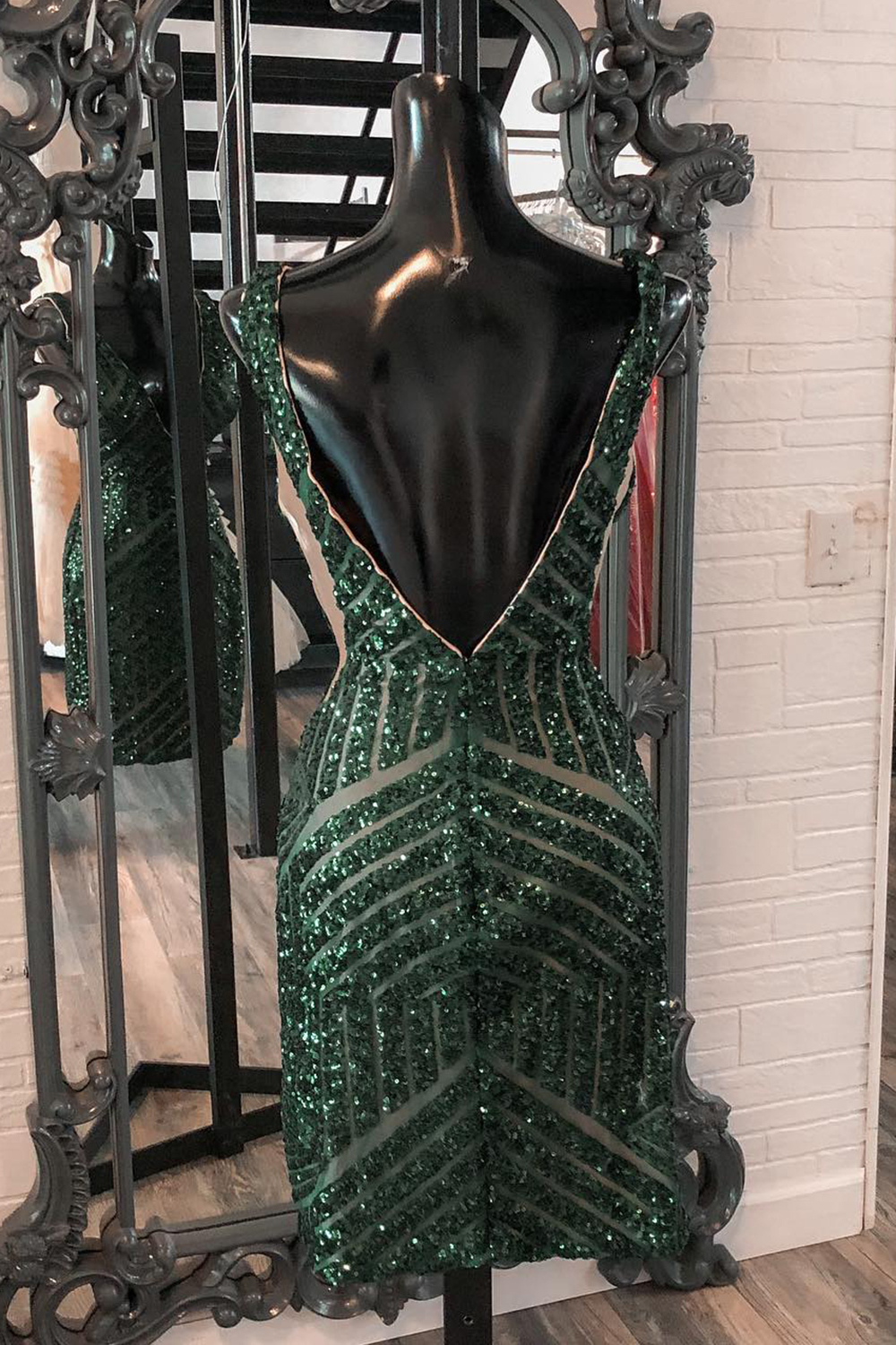 White Sequins V-Neck Tight Homecoming Dress