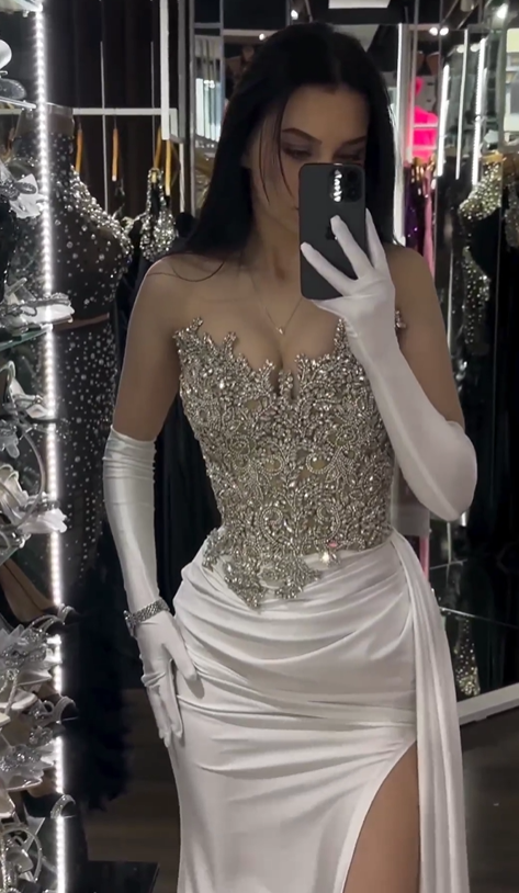 Sophisticated White Sleeveless Strapless Beaded Split Prom Dress With Gloves