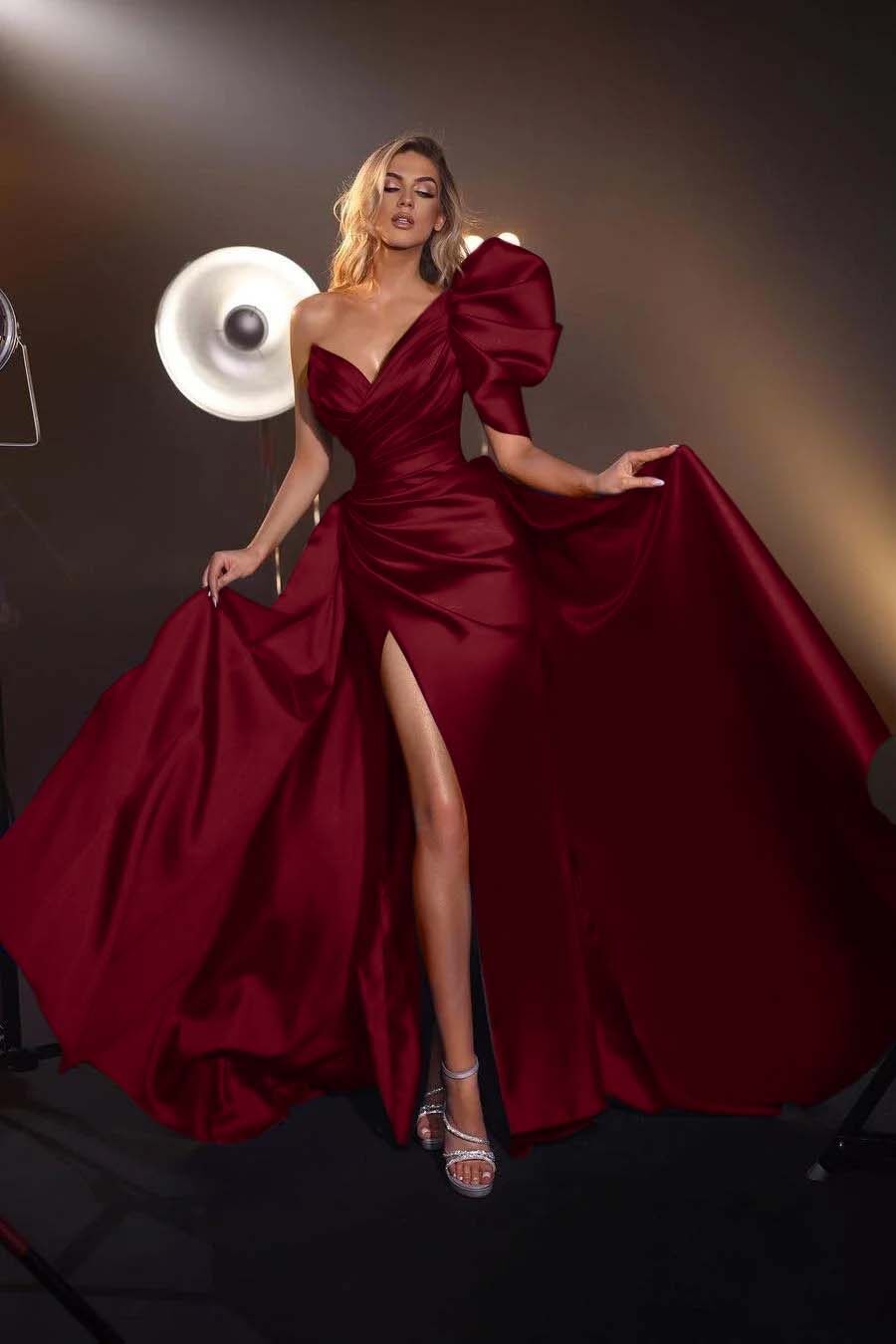 One Shoulder V Neck Sleeveless Long Split Prom Dress With Pleated