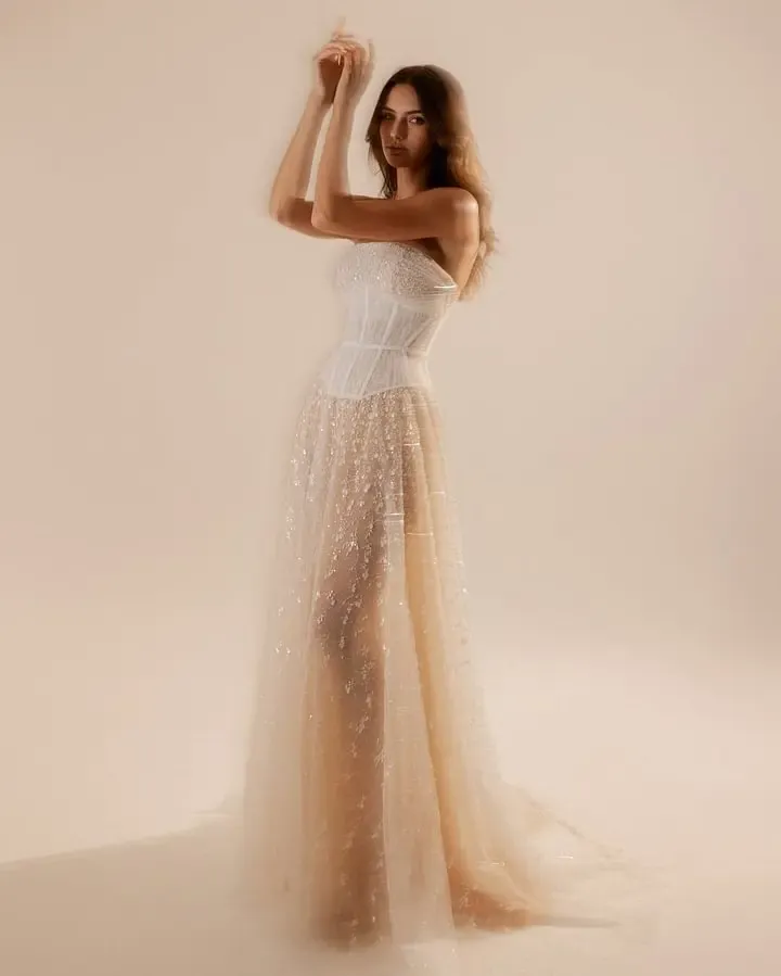 Charming Tulle Strapless Sleeveless Long Prom Dress With Beading