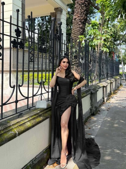 Strapless Sleeveless Long Mermaid Prom Dress With Split Pleated