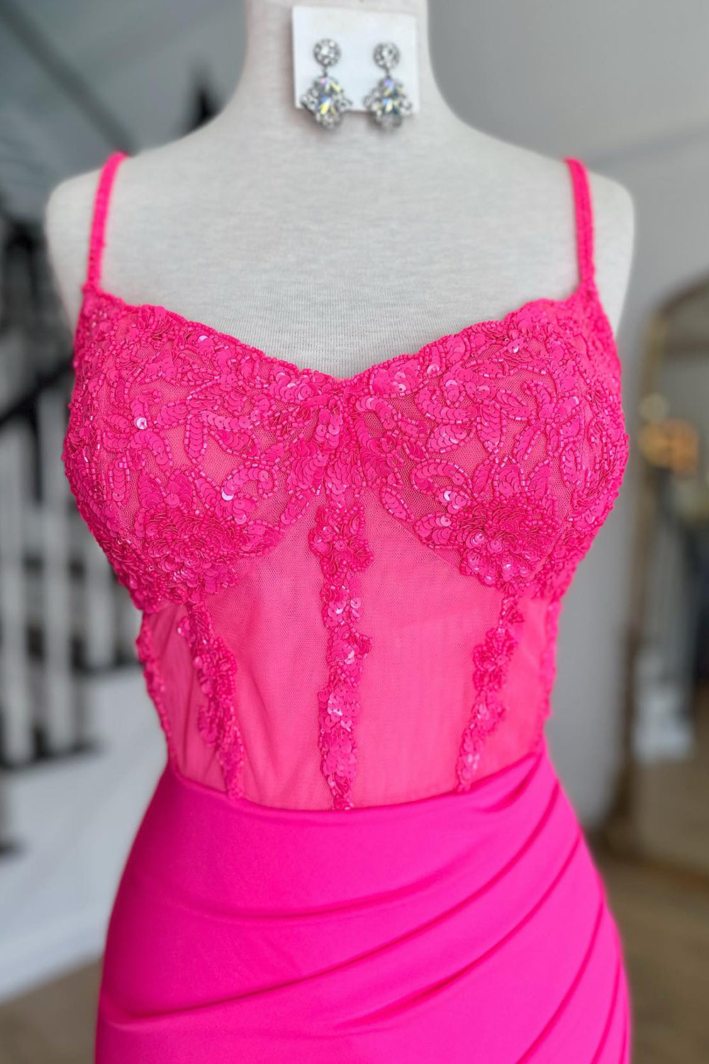 Sparkly Black Corset Satin Tight Short Homecoming Dress with Sequins