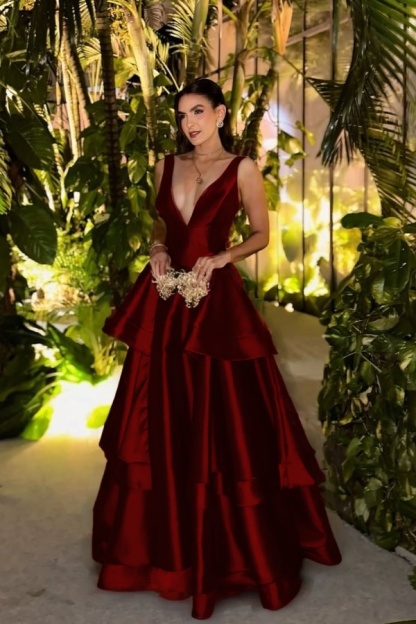 Straps Deep V Neck Sleeveless A Line Long Prom Dress With Pleated