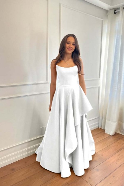 Glamorous Strapless Sleeveless Long Prom Dress With Pleated