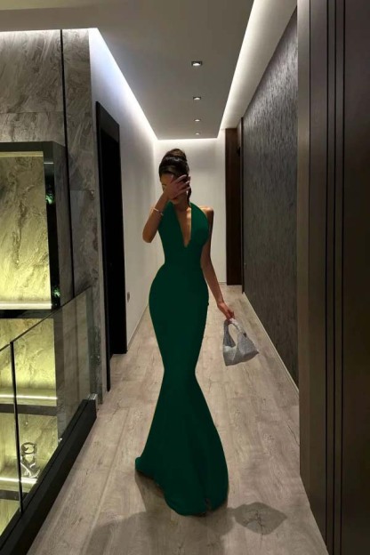 Halter V Neck Sleeveless Long Mermaid Prom Dress With Pleated