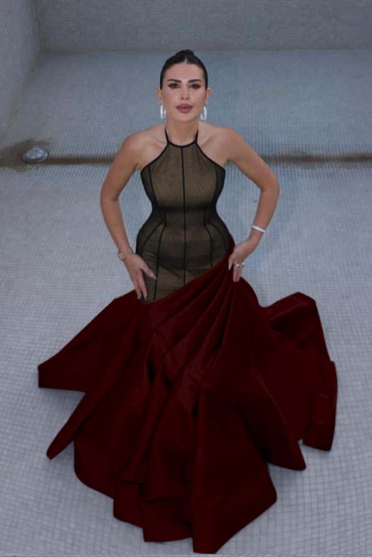 Stunning Halter Sleeveless Long Mermaid Prom Dress With Pleated