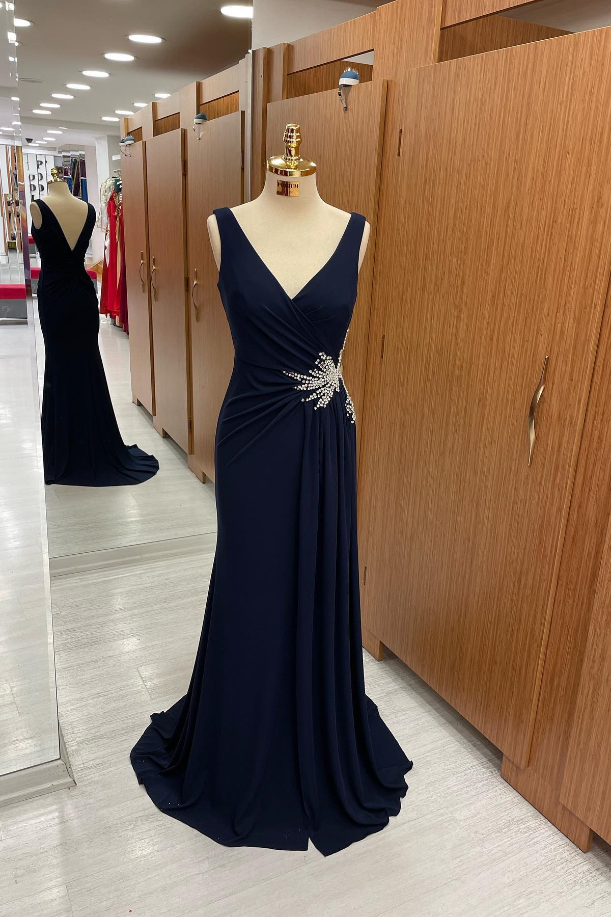 Amazing Dark Navy Straps V Neck Pleated Prom Dress With Rhinestone
