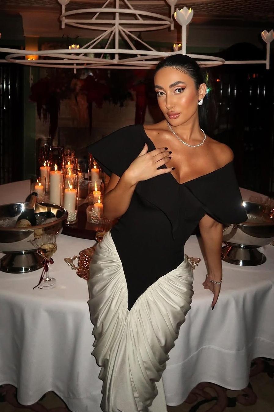 Off the Shoulder Strapless Mermaid Long Prom Dress With Pleated Gloves