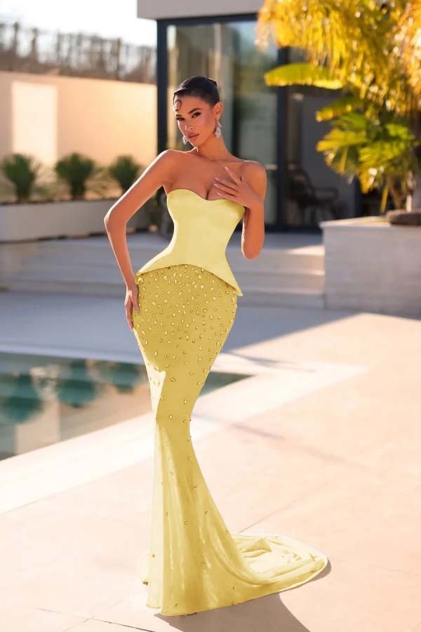 Chic Strapless Sleeveless Long Mermaid Prom Dress With Beading