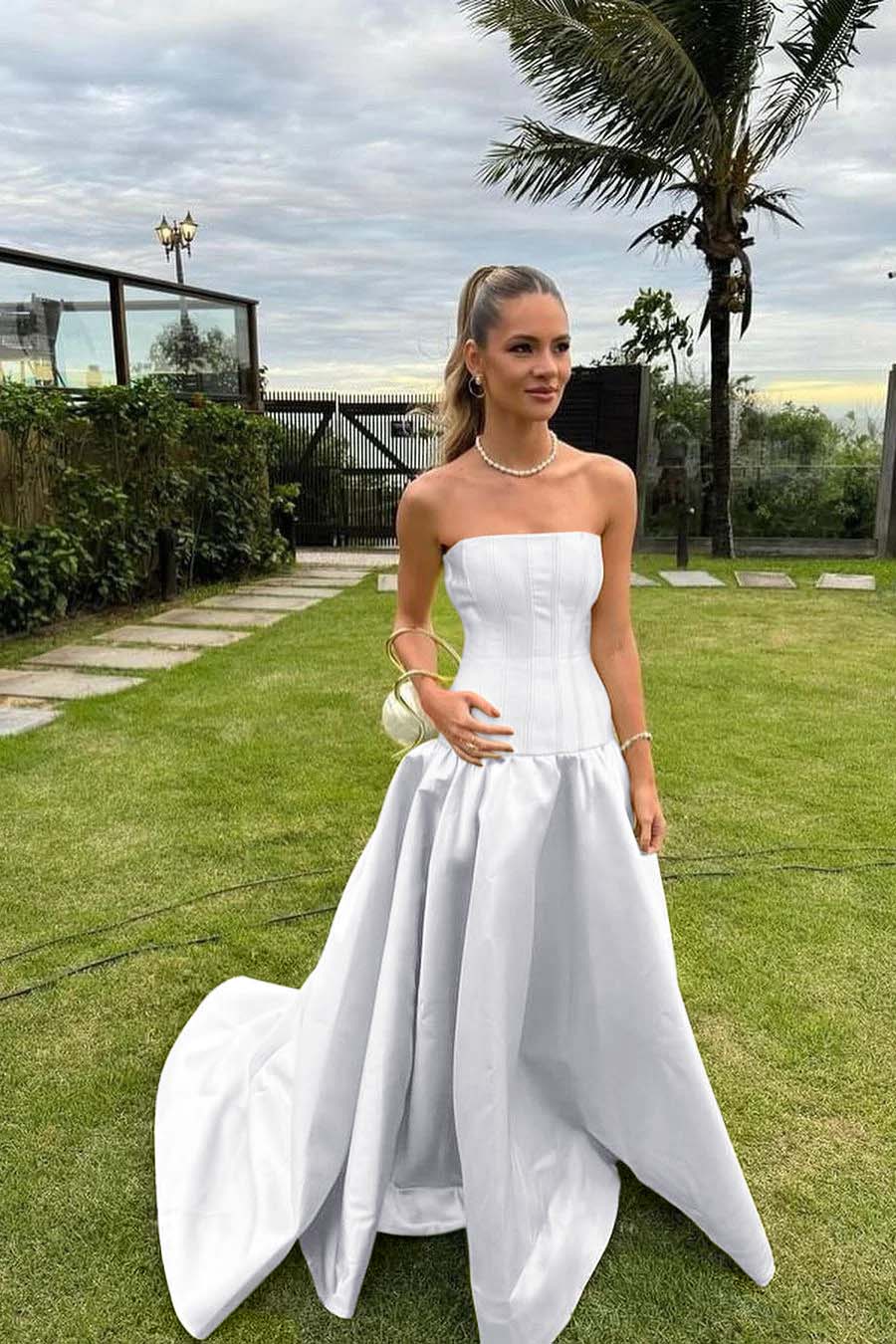 Chic Strapless Sleeveless Bateau Long Prom Dress With Pleated