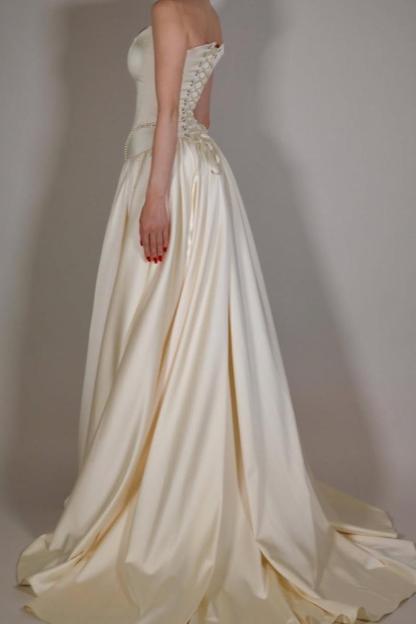 Strapless Sleeveless Long A Line Prom Dress With Pleated Beading