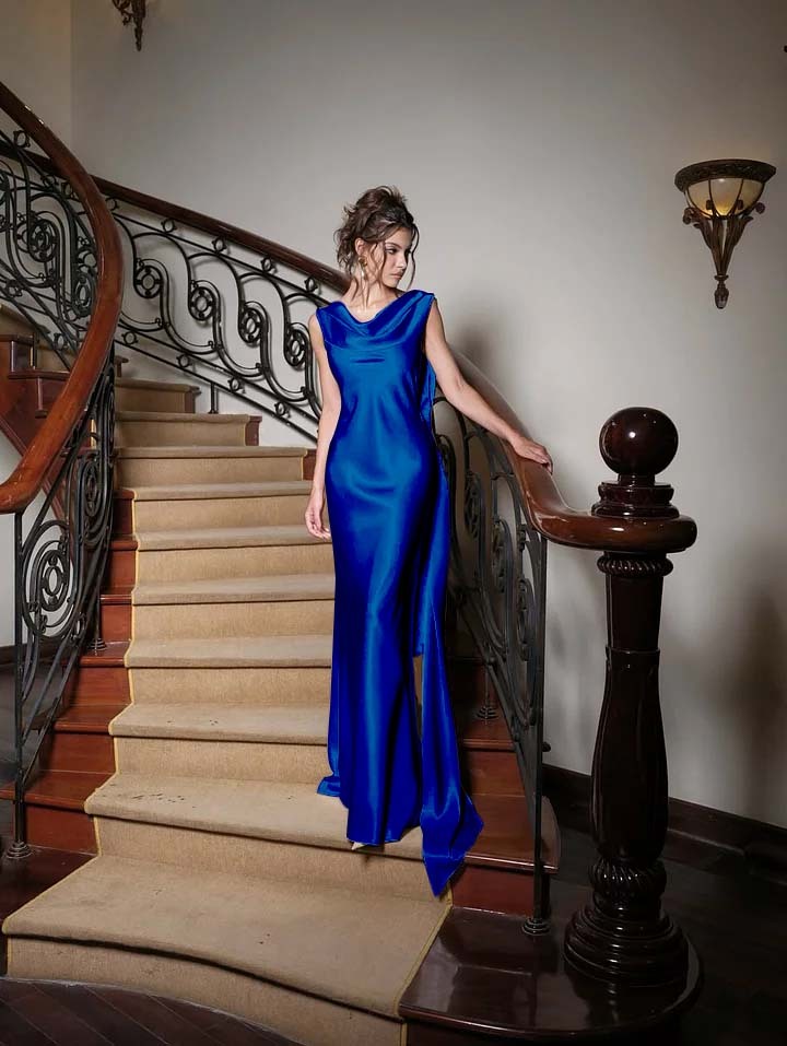 Charming V Neck Sleeveless Long Mermaid Prom Dress With Pleated