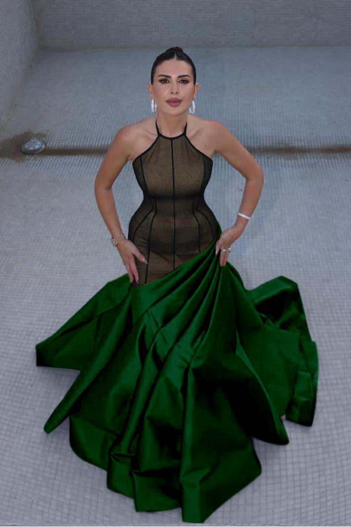 Stunning Halter Sleeveless Long Mermaid Prom Dress With Pleated