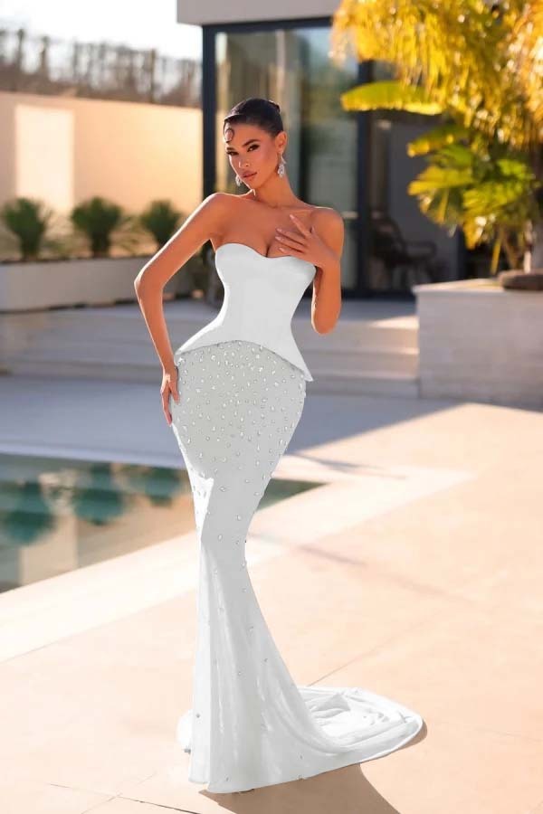 Chic Strapless Sleeveless Long Mermaid Prom Dress With Beading