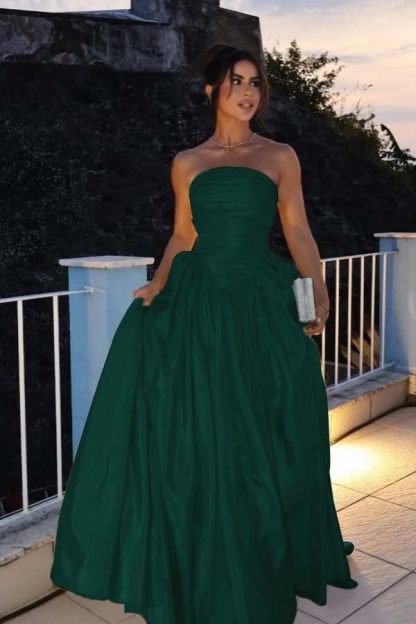 Glamorous Strapless Sleeveless Long Prom Dress With Pleated