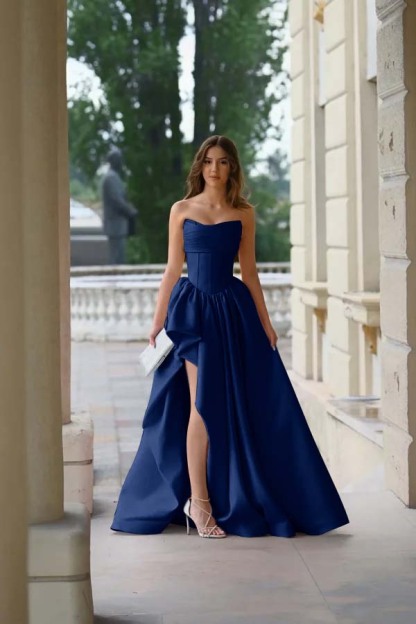 Strapless Sleeveless Side Split Long Prom Dress With Pleated