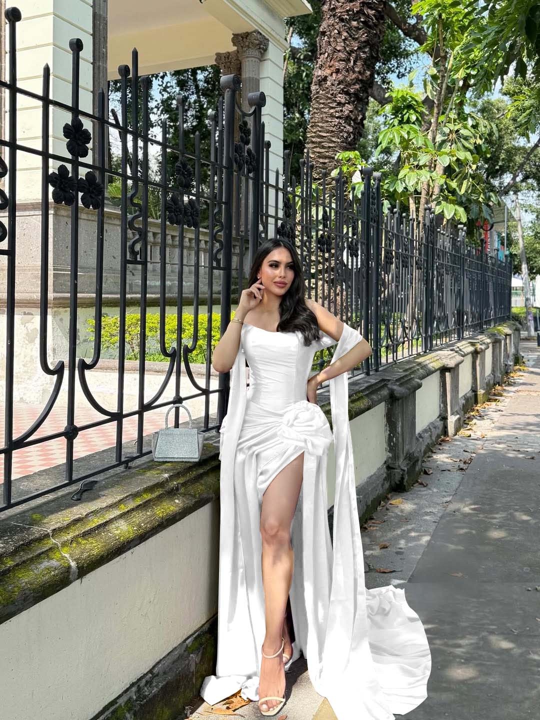 Strapless Sleeveless Long Mermaid Prom Dress With Split Pleated