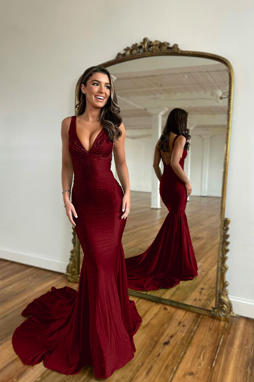 Straps Sleeveless V Neck Mermaid Long Prom Dress With Appliques