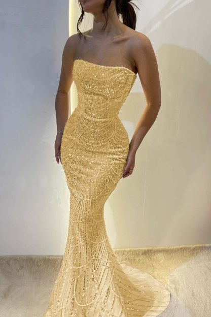 Chic Strapless Sleeveless Long Mermaid Prom Dress With Sequins