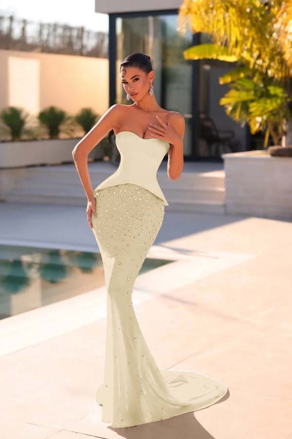 Chic Strapless Sleeveless Long Mermaid Prom Dress With Beading