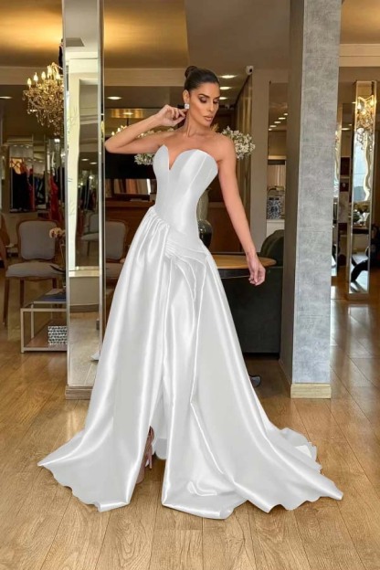 Stunning Strapless Sleeveless Long Split Prom Dress With Pleated