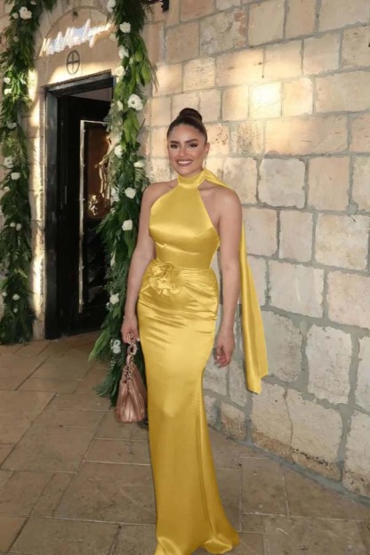 Charming Halter Sleeveless Long Mermaid Prom Dress With Pleated