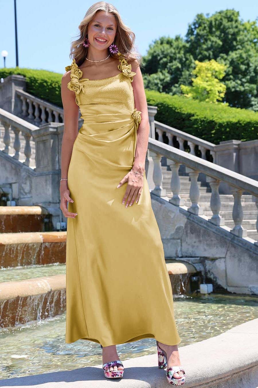 Charming Sleeveless Straps Mermaid Long Prom Dress With Pleated