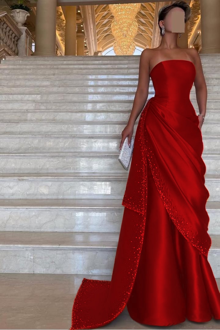 Chic Strapless Sleeveless Long Prom Dress With Pleated Beading