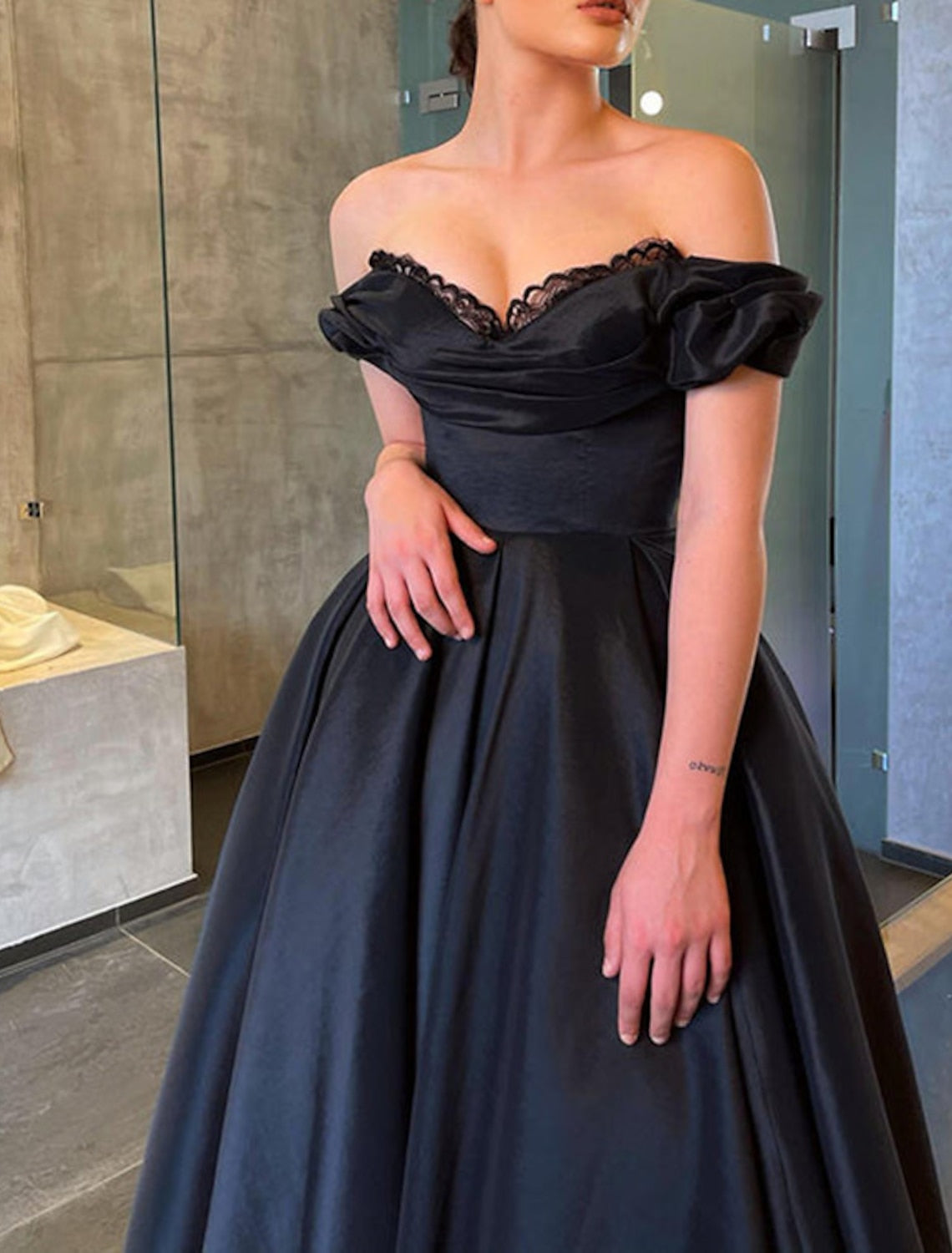 Off-the-Shoulder A-Line Princess Prom Dresses in Tea-Length