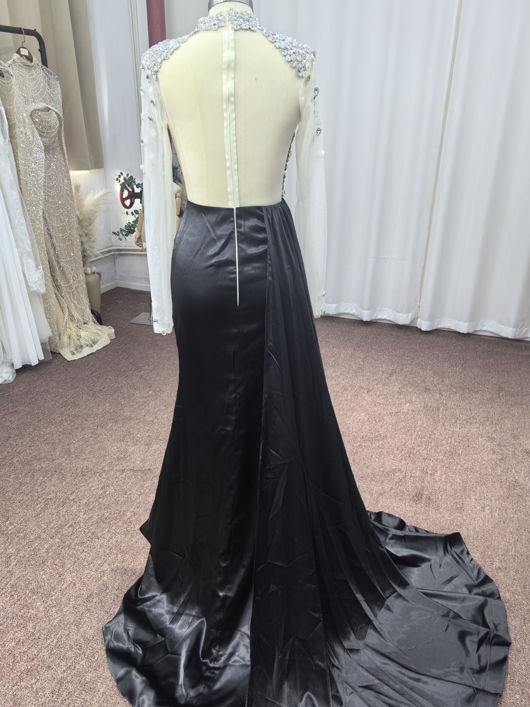 Bmbridal Black Long Sleeves Prom Dress Mermaid Crystal High Neck-BMbridal