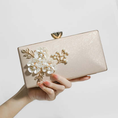 Fashionable Pearl Clutch Bags