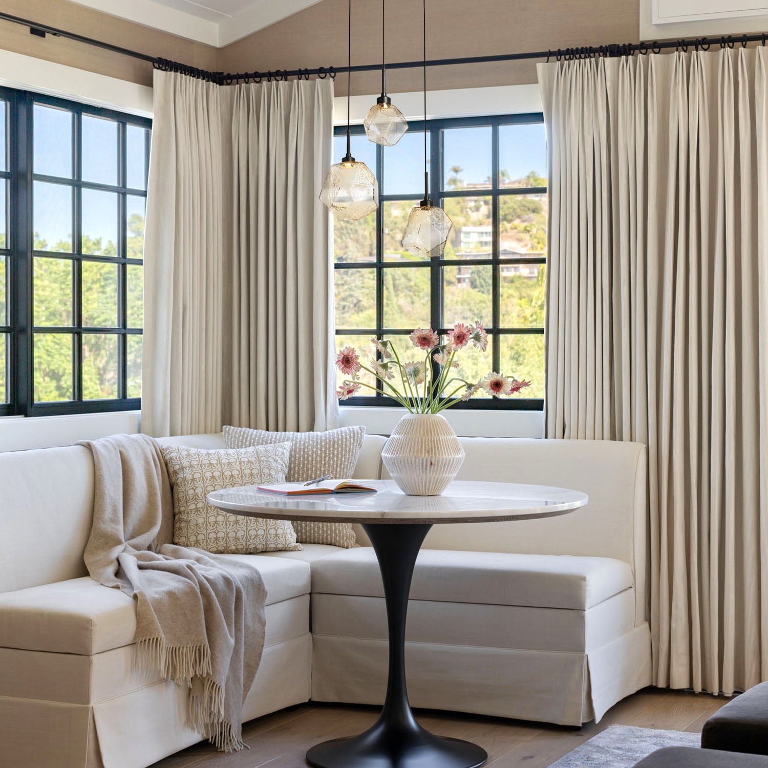 Art Twisted Round Chandelier