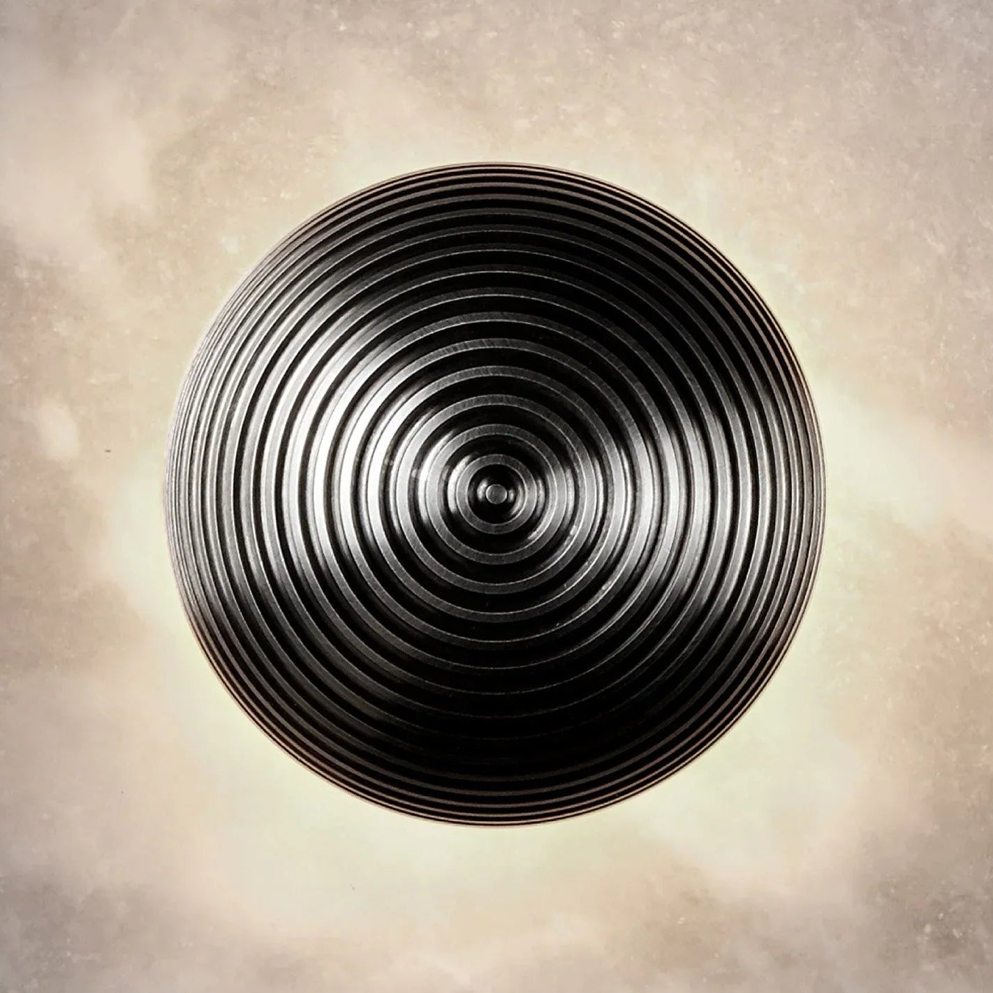 Median Alabaster Mono Penadnt Solar Eclipse