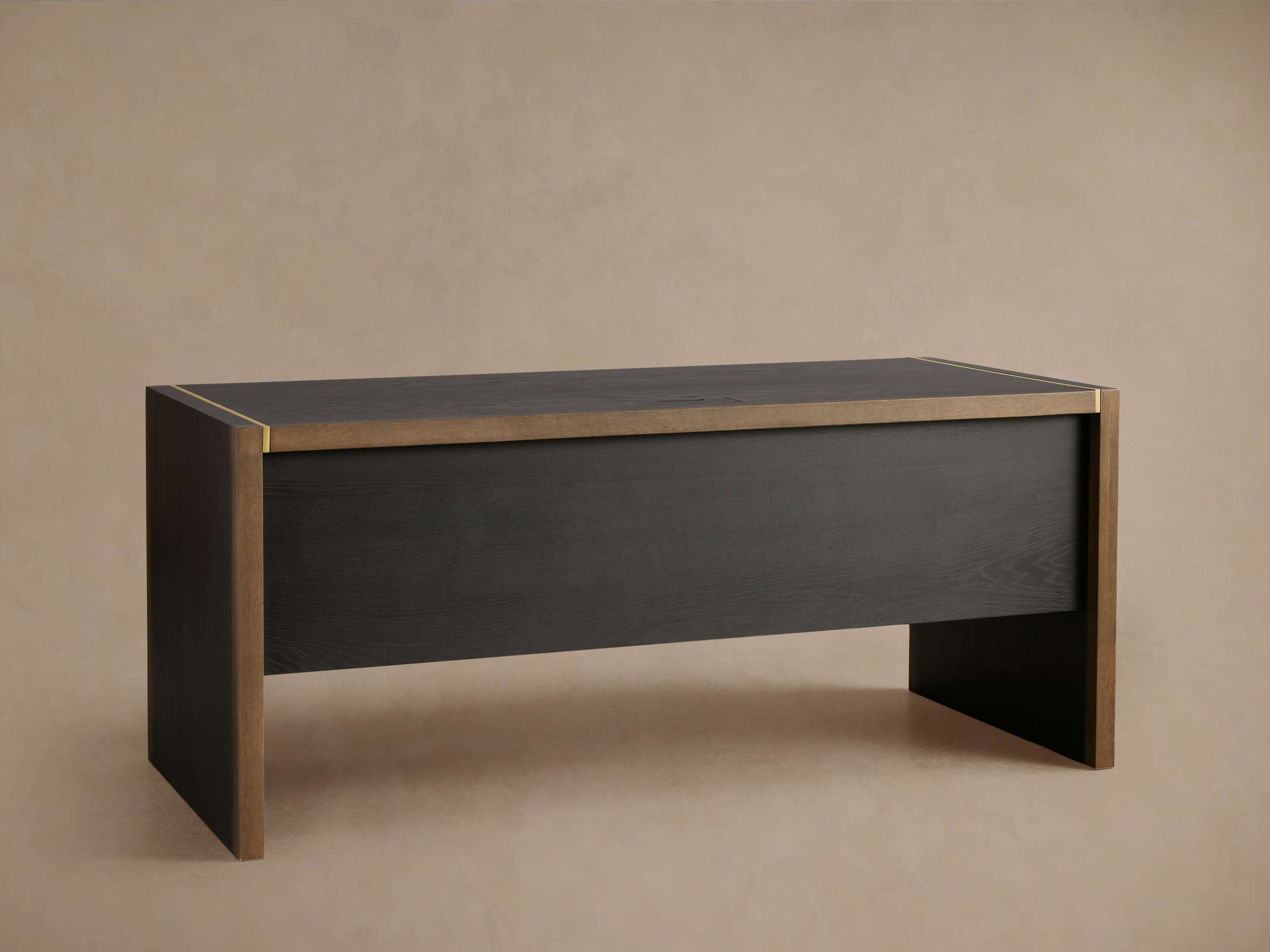 Mihaela Executive Desk