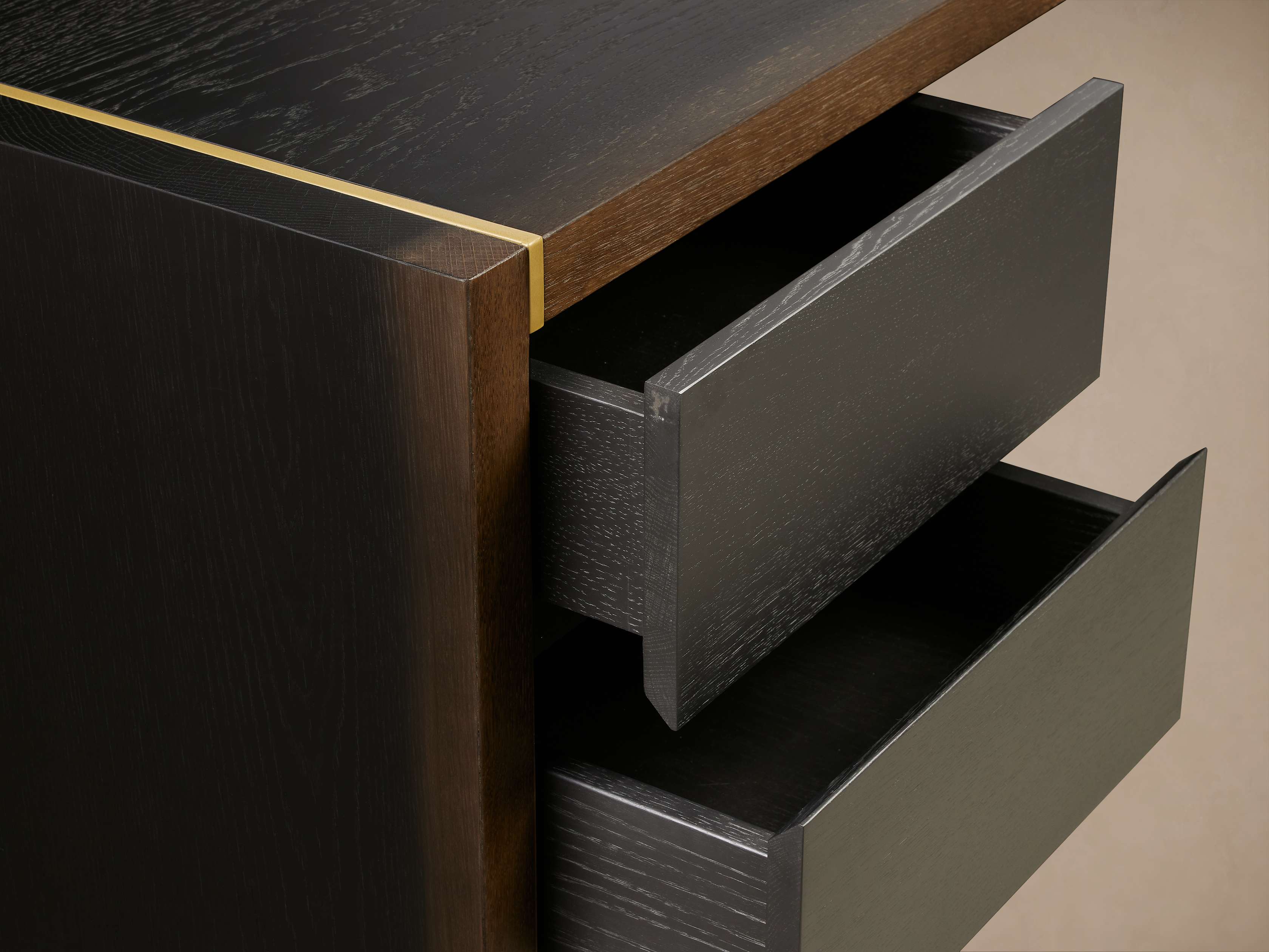 Mihaela Executive Desk