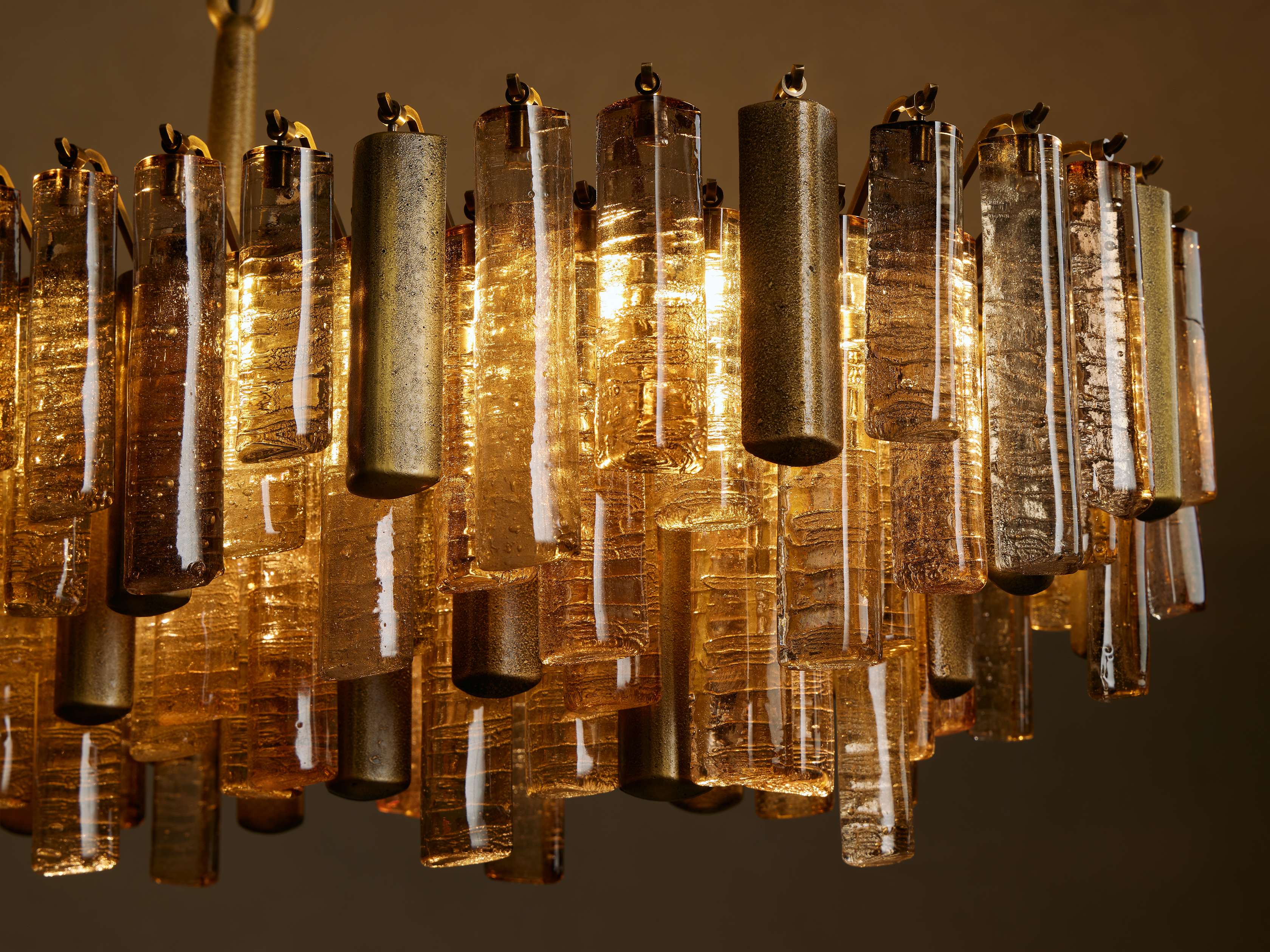 Neve Linear Chandelier